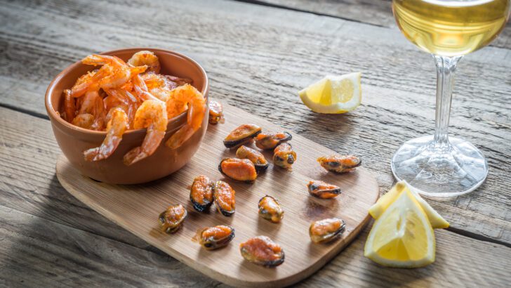 What Wine Goes With Shrimp? Pairing Guide 